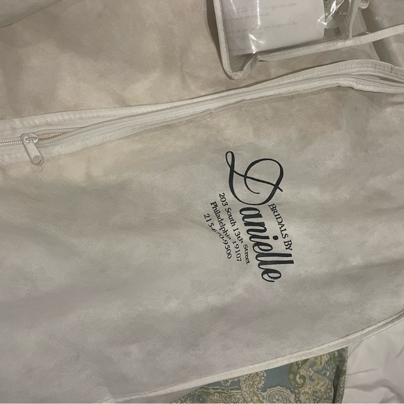 Jim Hjelm bridal gown - Picture 8 of 8